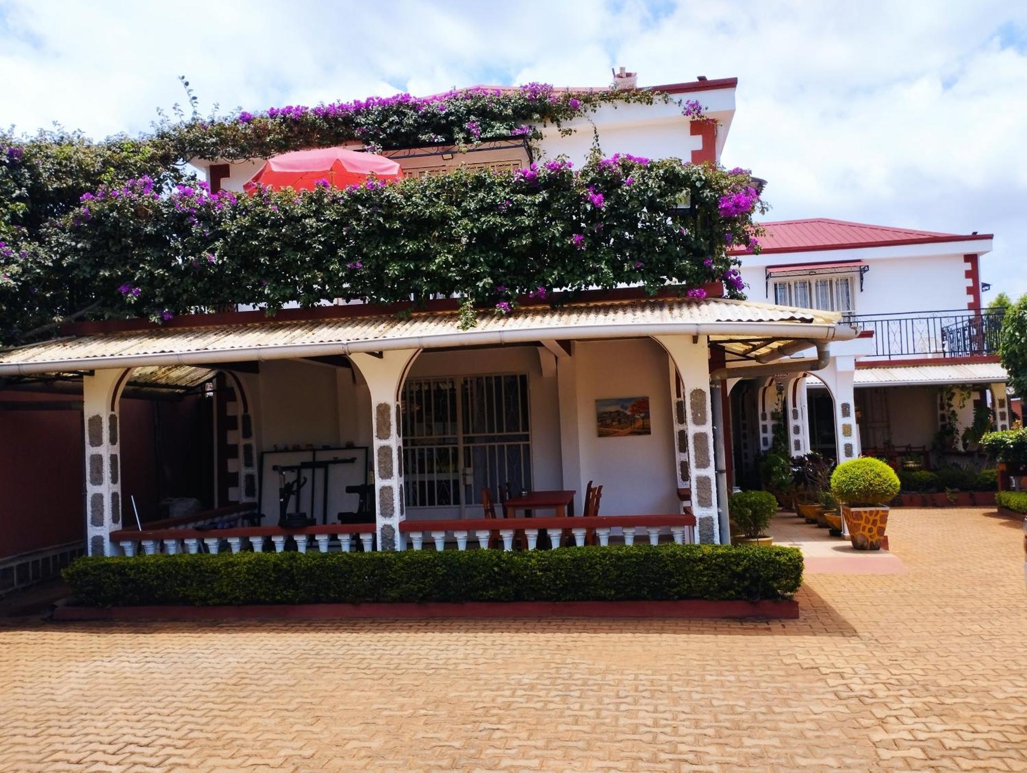 Petite Flower Guest House Talata-maty Exterior photo
